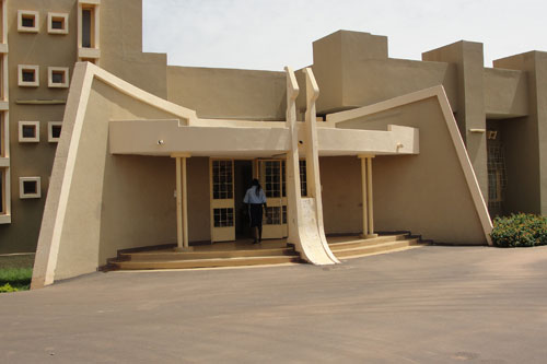 Direction technique de EBOMAF SA : L’expression une ambition dans le béton et le bitume