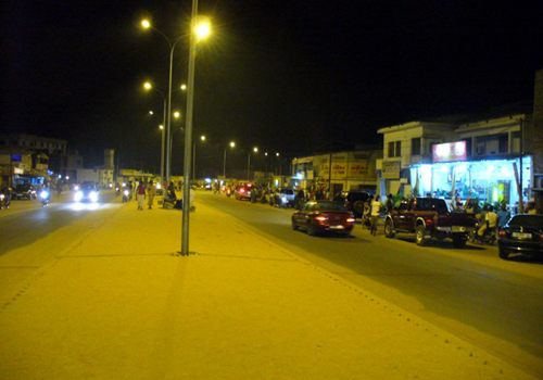 Ambiance à Lomé: Le Bd du 13-Janvier dans sa splendeur nocturne