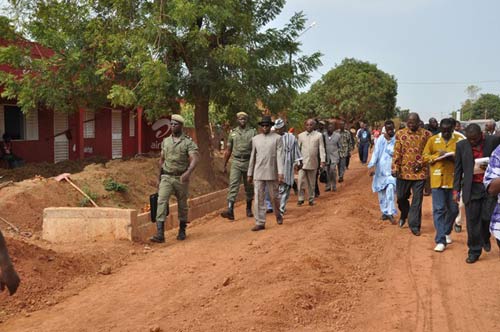 Travaux de l’axe du défilé du 11-Décembre : Le Premier ministre s’assure de l’avancée du chantier