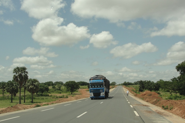 EBOMAF-TOGO : 15 km de revêtement et Tandjouaré-Cinkanssé achevé!