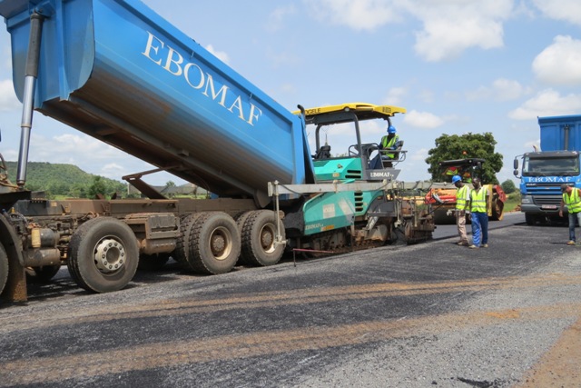 EBOMAF-BENIN : Le bitumage de Bondjecali-Iloua dans sa phase terminale