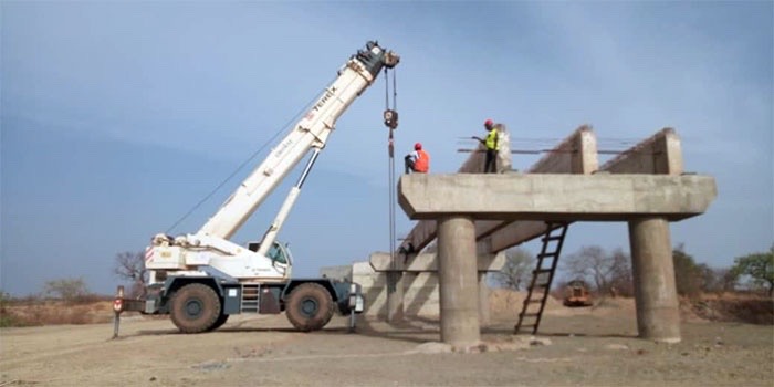 EBOMAF-TOGO : Le pont de 180 mètres se dresse peu à peu entre Mandouri et la frontière du Bénin