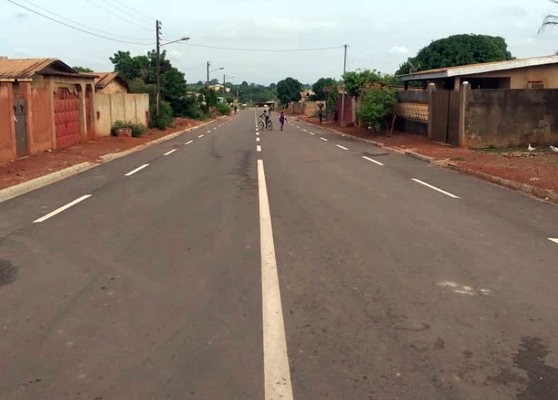 EBOMAF-CI : Sinématiali a un nouveau visage avec le bitumage de ses artères